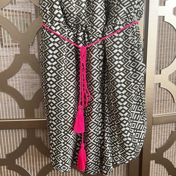Geometric Print Romper - Picture 3 of 9